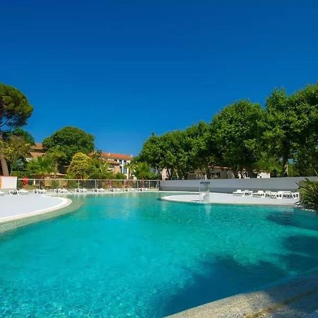 Camping Des Sept Fonts Agde Exterior photo